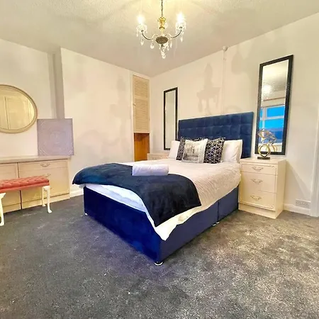 Holiday home Spacious, Bright, Private Family *