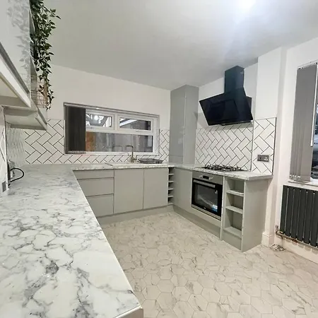Spacious, Bright, Private Family Holiday home
